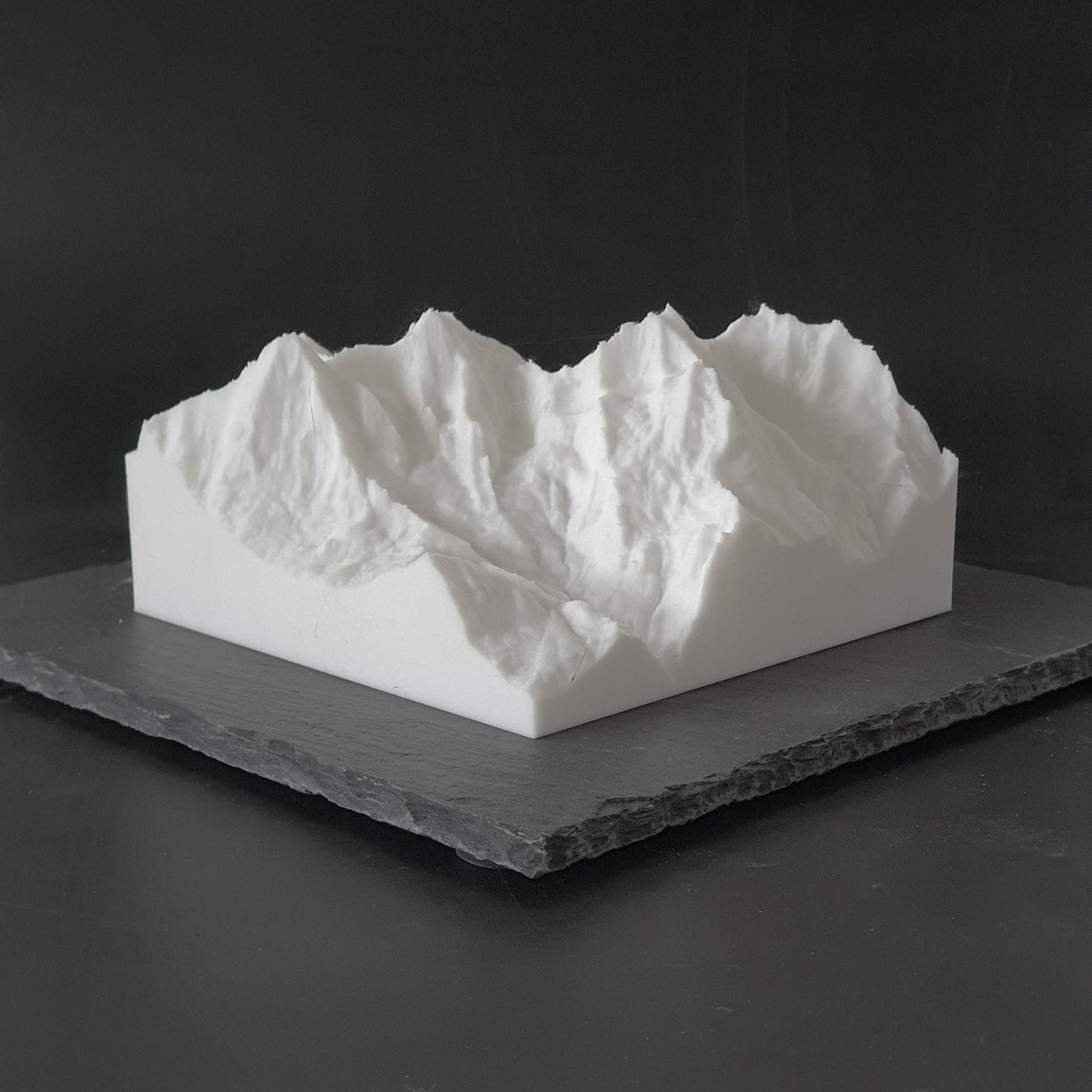 Modèle 3D Jungfrau / Eiger / Mönch avec base en pierre