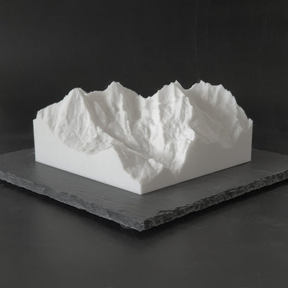 Modèle 3D Jungfrau / Eiger / Mönch avec base en pierre